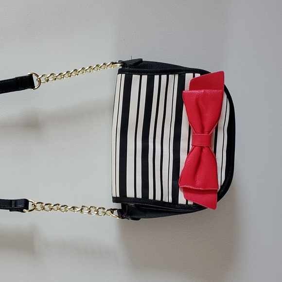 Betsey Johnson purse pink bow black white stripes - Picture 1 of 7